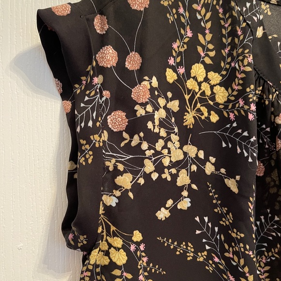 Philosophy Blouse Black Floral in a size Small - Picture 5 of 5